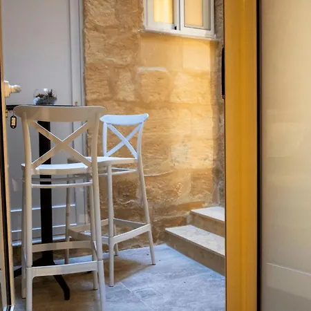 Daire Valletta City Suites *